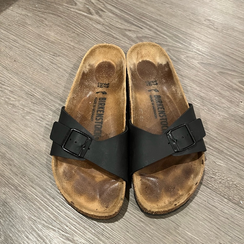 Birkenstock slide on sandal size 37